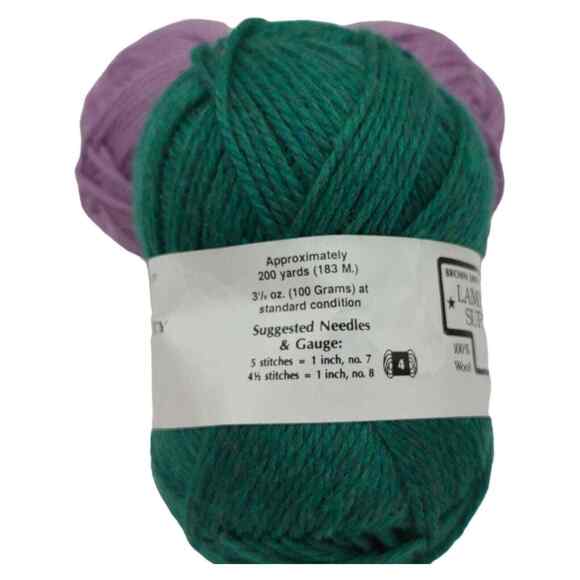 2 Skeins Lambs Pride Super Wash Yarn 100% Wool Emerald City & Mountain Lavender - Picture 8 of 9